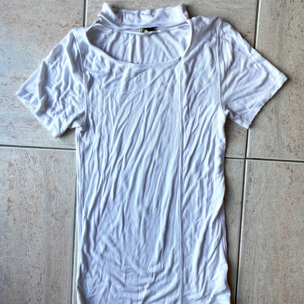 White Short Sleeve Form Fitting Blouse